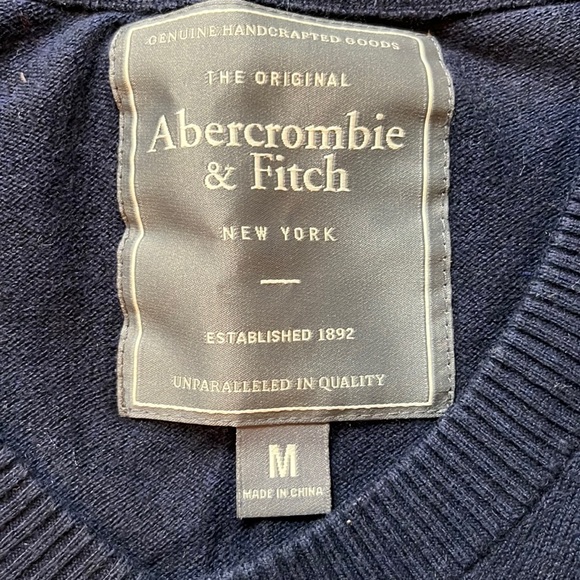 Abercrombie & Fitch - Vintage Mens Wool Sweater - Navy - Size Medium - EUC - Picture 2 of 6